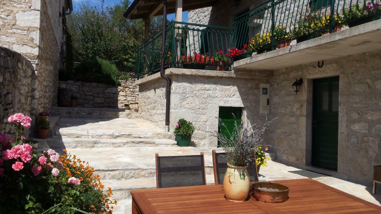 Villa Cetina Milasi Exteriör bild