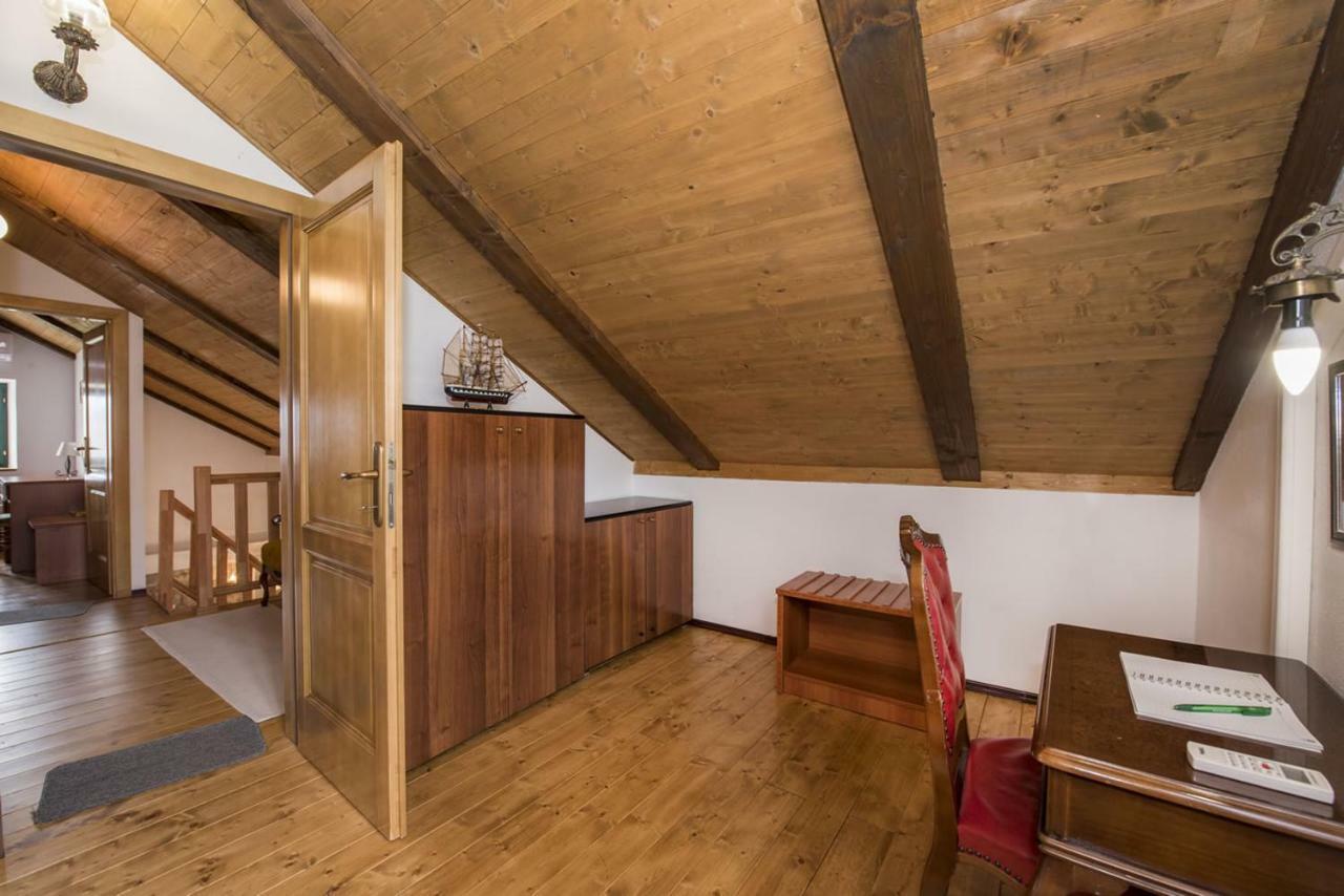 Villa Cetina Milasi Exteriör bild