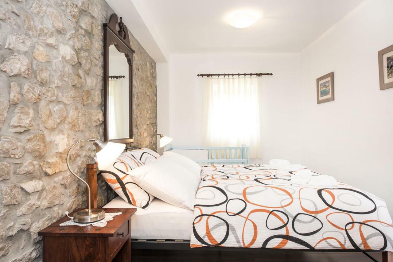 Villa Cetina Milasi Exteriör bild